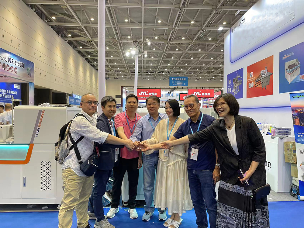 Automatic Laser Pocket-Opening Machine: A Dual Guarantee of Quality and Efficiency.